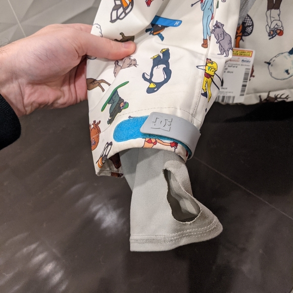 Snowboard/ski coat - Picture 3 of 7